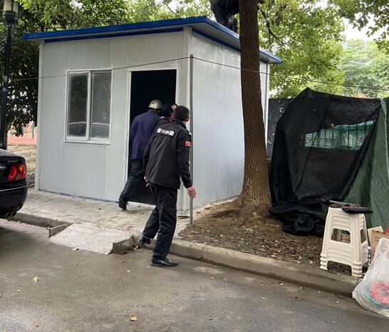 馨康苑社區(qū)：?？翟沸^(qū)違規(guī)搭建拆除