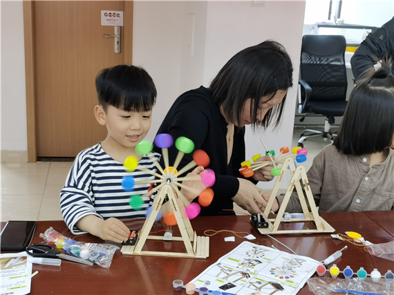 攝山村:學(xué)黨史 見行動(dòng)“童心向黨 趣玩科學(xué)“青少年科普活動(dòng)