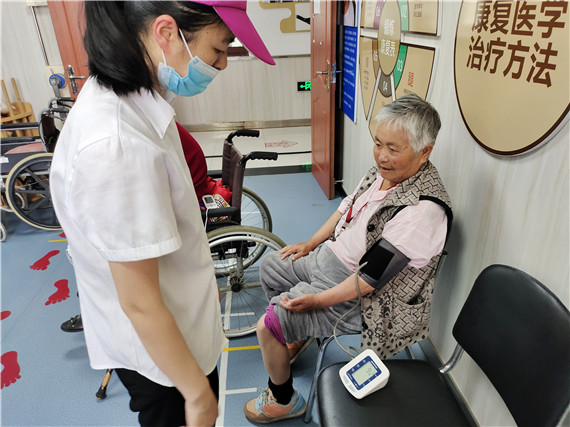 五福家園殘疾人之家:義診活動(dòng)進(jìn)社區(qū)